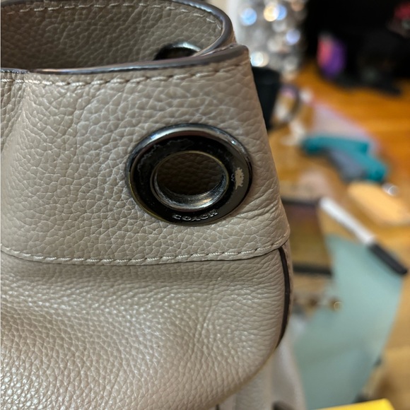 Coach  Authentic Leather chain strap bag - Picture 7 of 11